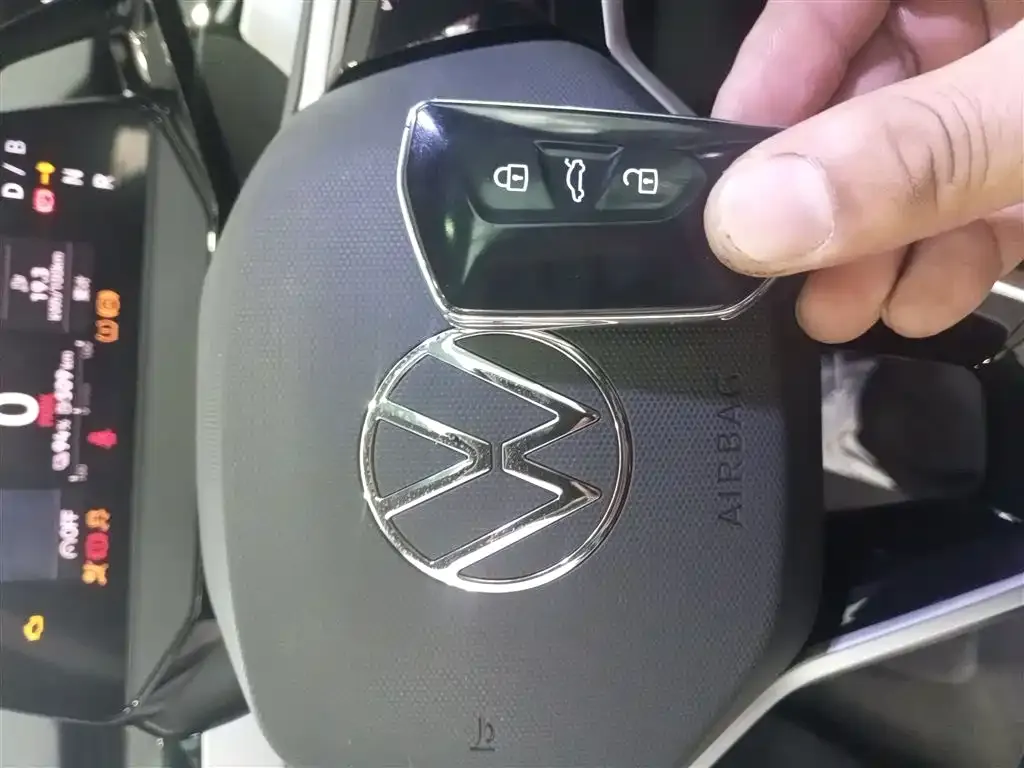 Volkswagen ID.6 Crozz — фото 9