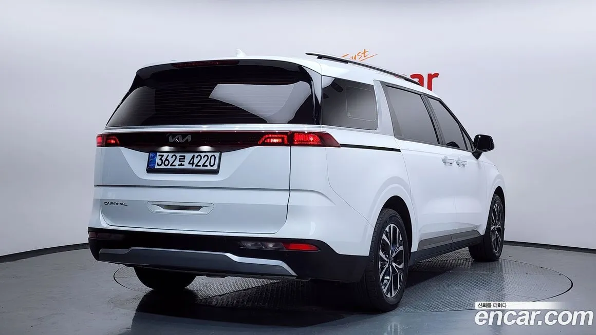 Kia Carnival — фото 2