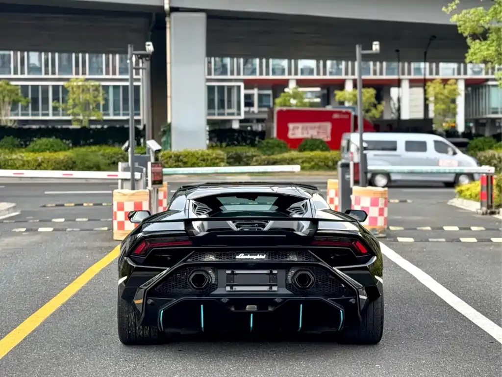 Lamborghini Huracan — фото 7