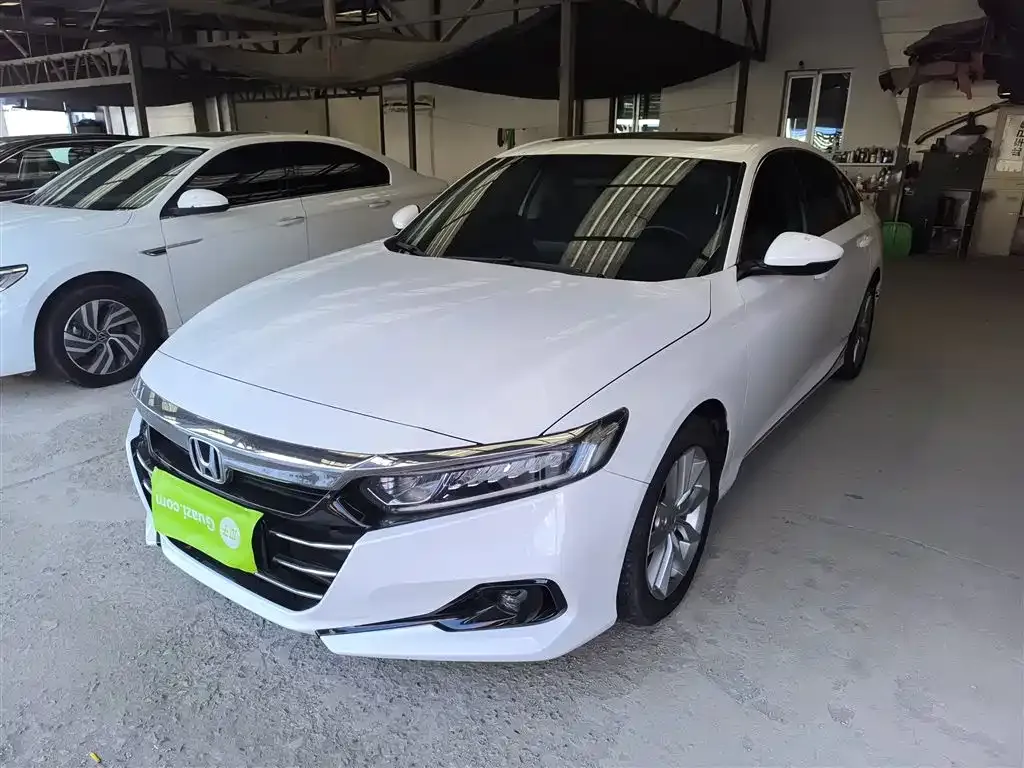 Honda Accord — фото 1
