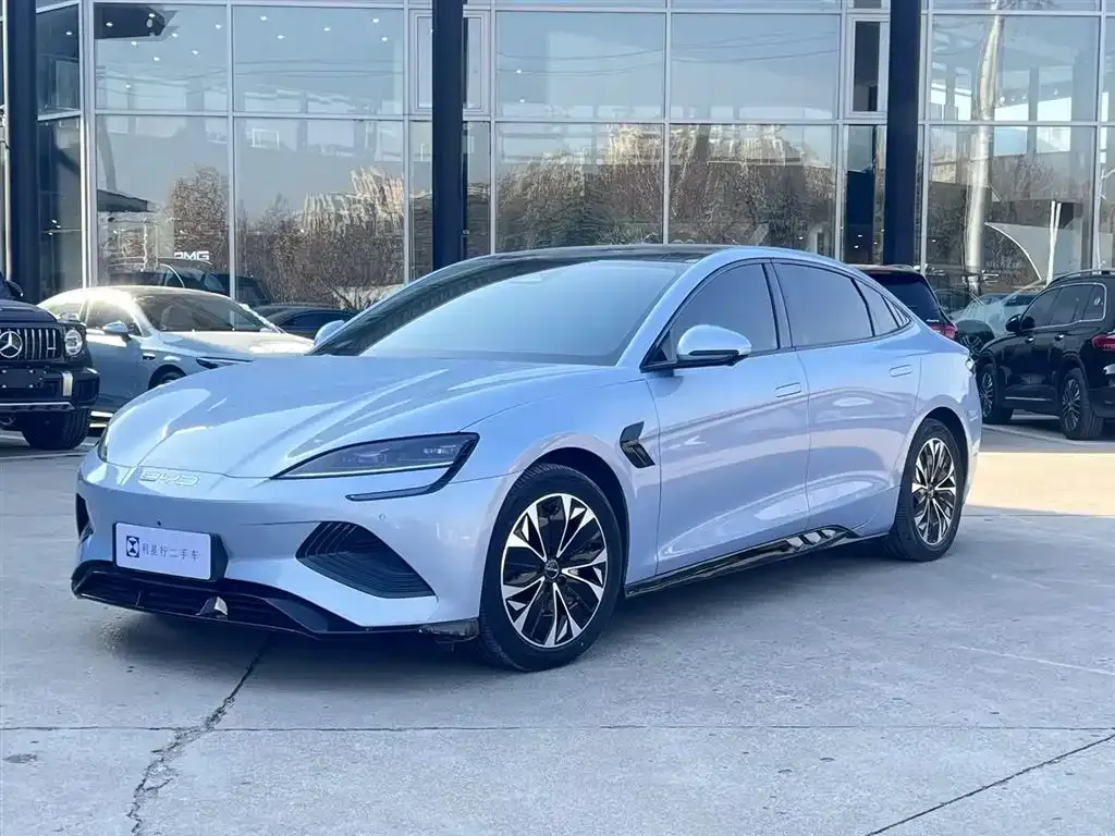 BYD Seal — фото 1