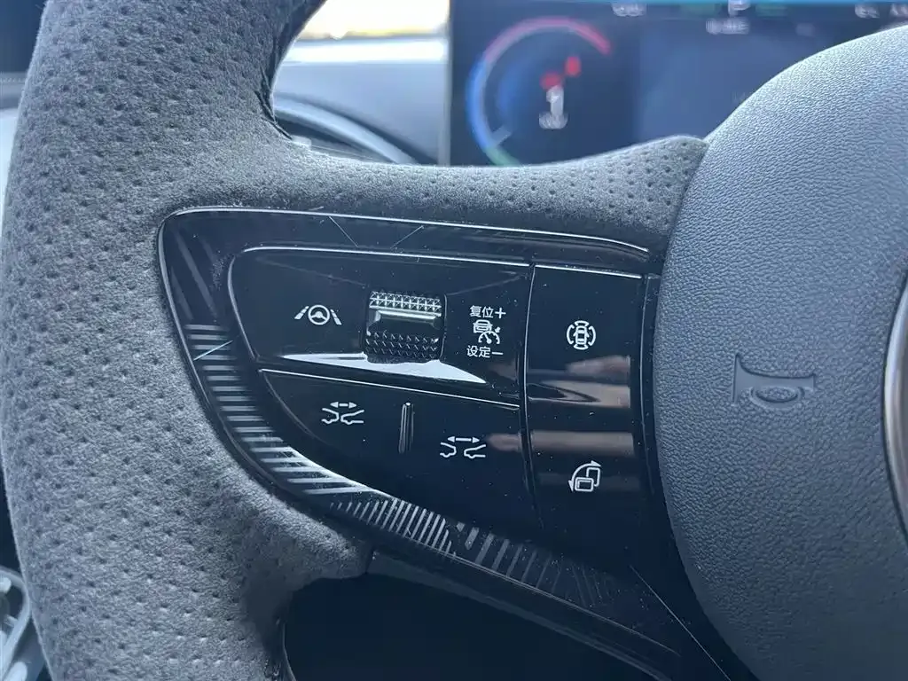 BYD Seal — фото 9