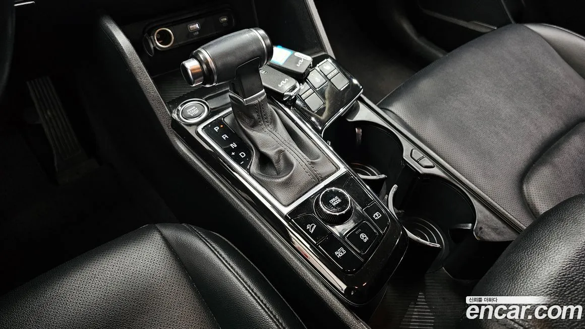 Kia Sportage — фото 9