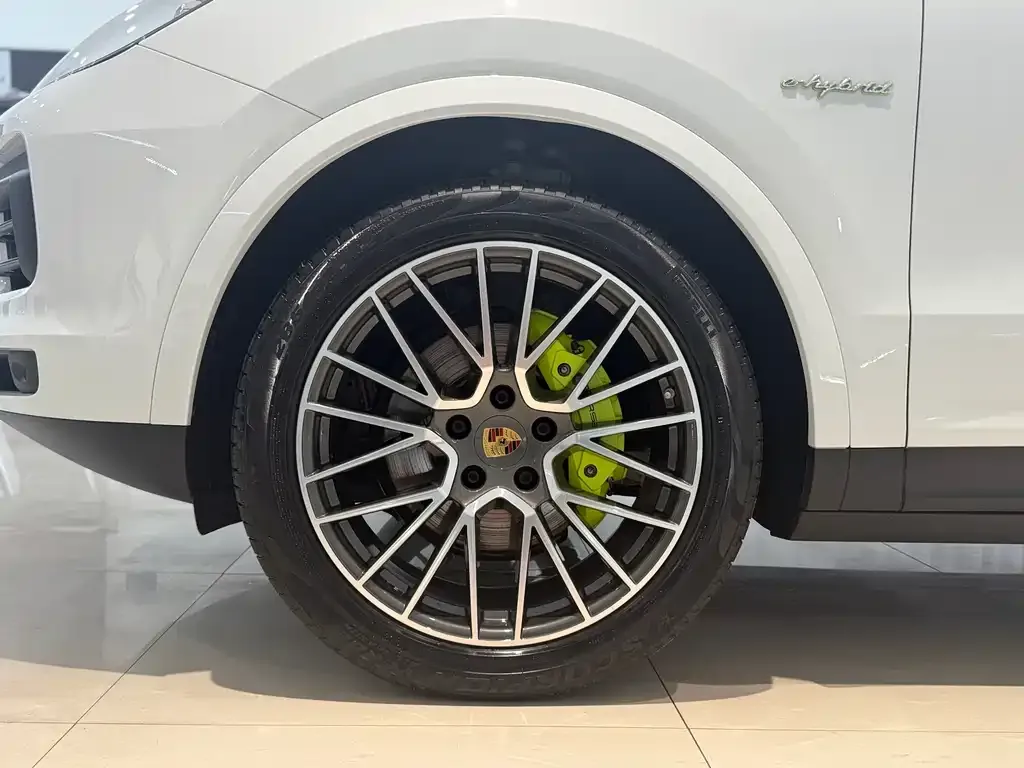 Porsche Cayenne Hybrid — фото 4