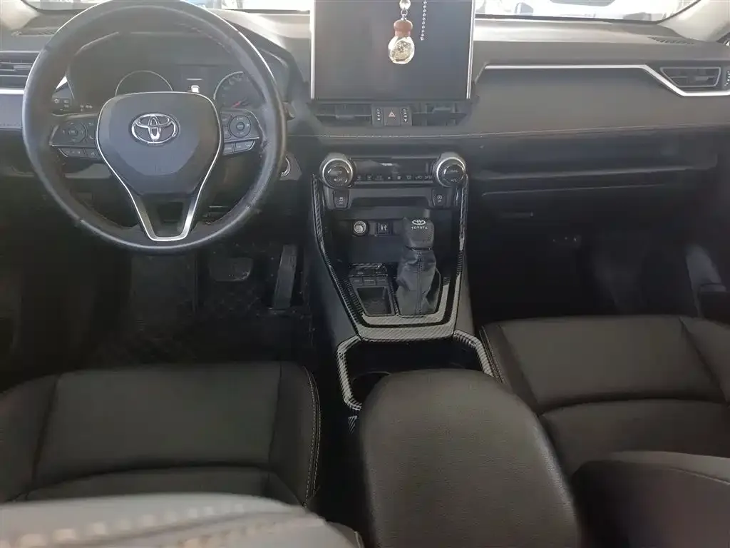 Toyota Wildlander — фото 10