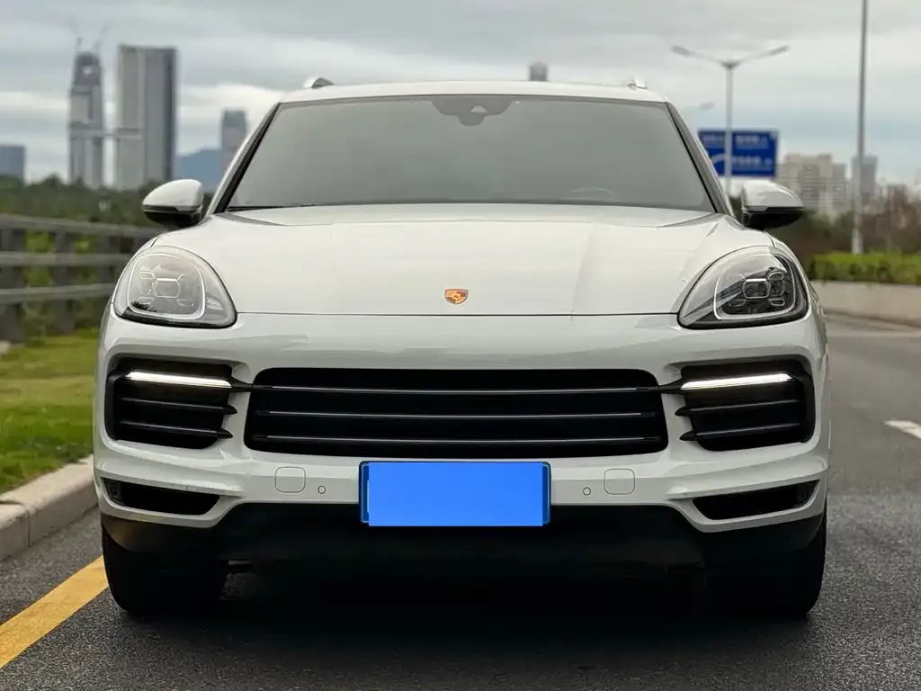Porsche Cayenne — фото 2