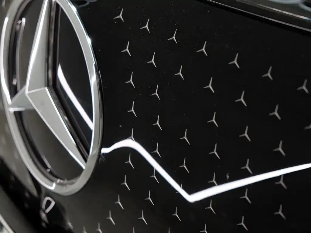Mercedes-Benz EQE SUV — фото 9
