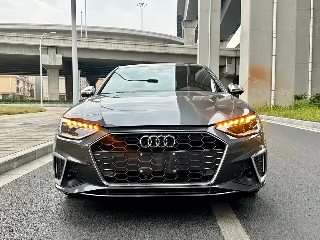 Audi A4L — фото 2