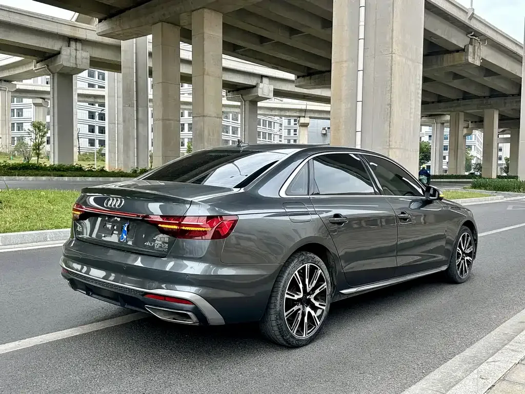 Audi A4L — фото 8