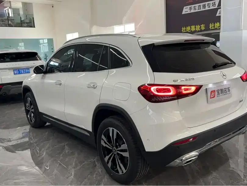 Mercedes-Benz GLA — фото 5