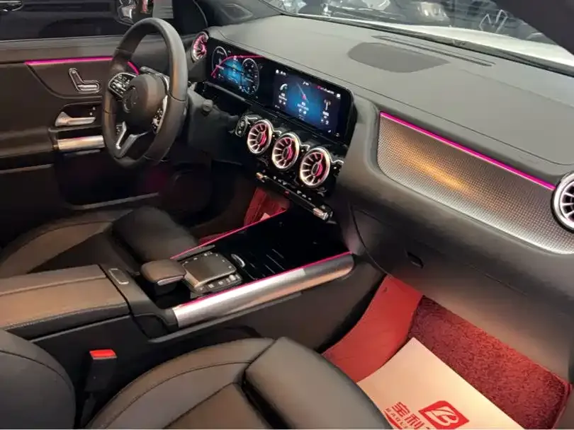 Mercedes-Benz GLA — фото 6