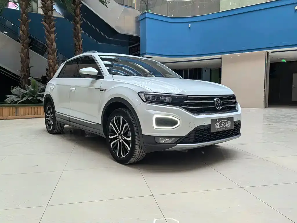 Volkswagen T-Roc — фото 3