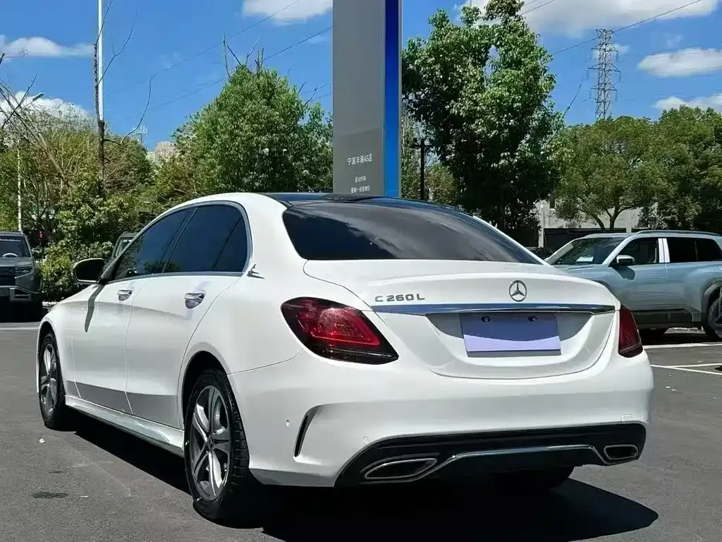Mercedes-Benz C-Class — фото 8