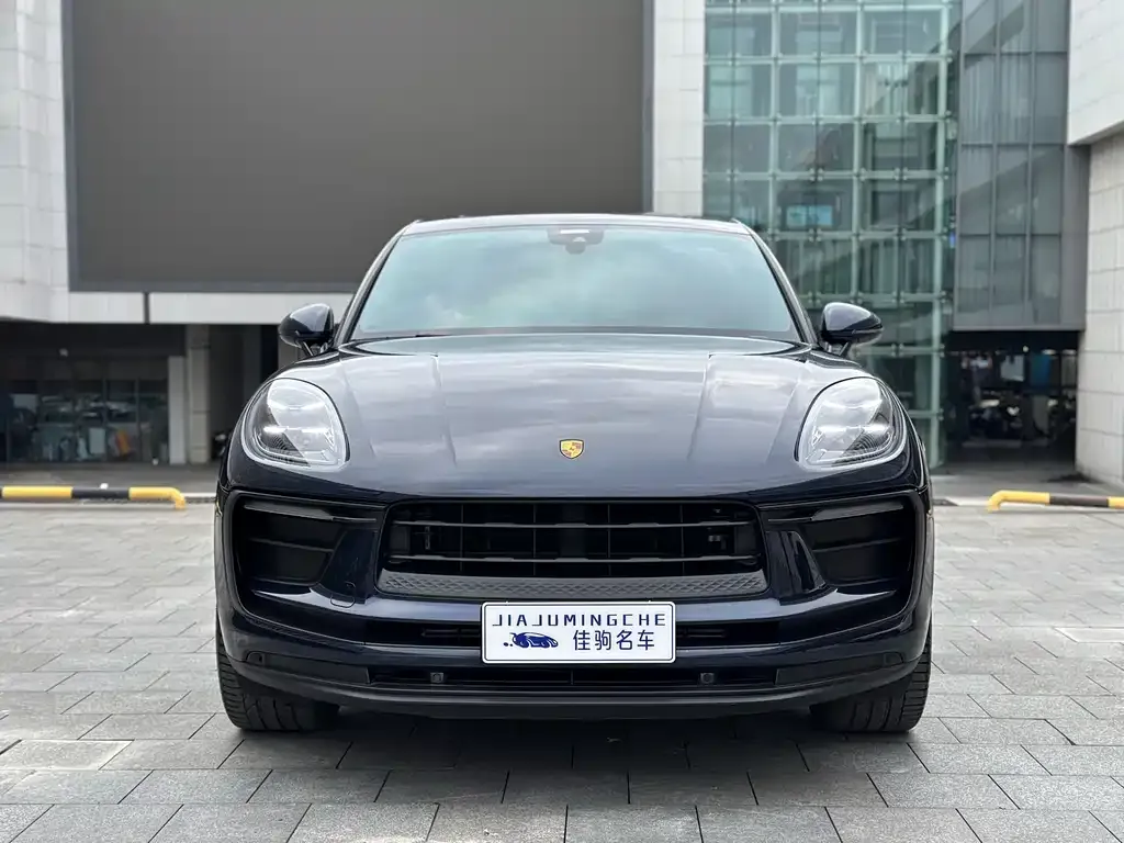 Porsche Macan — фото 1