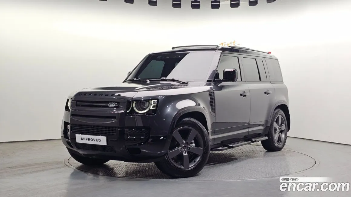 Land Rover Defender — фото 1