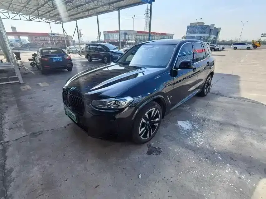 BMW iX3 — фото 1