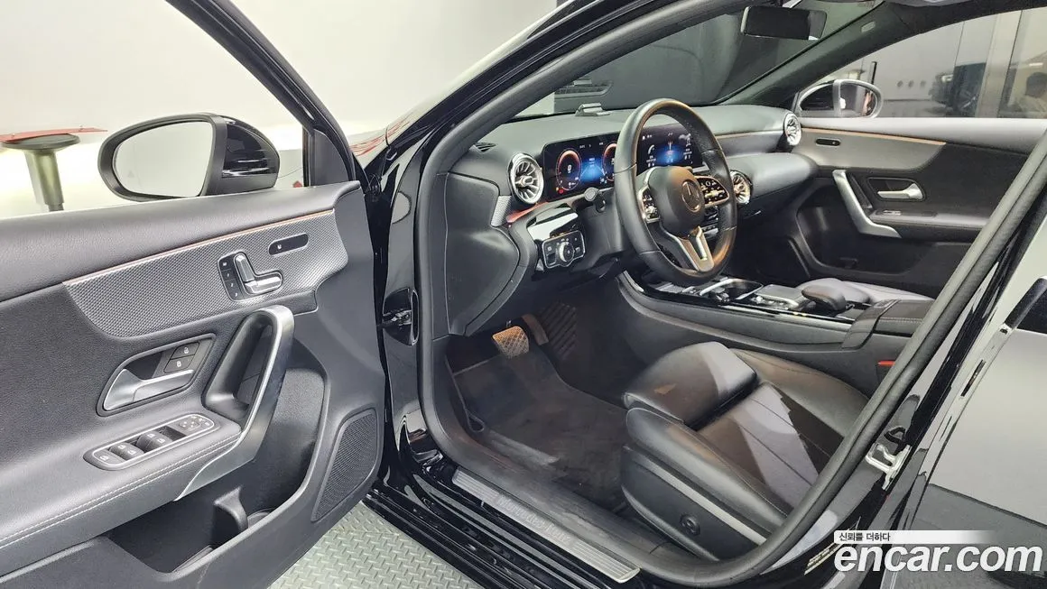 Mercedes-Benz A-Class — фото 10