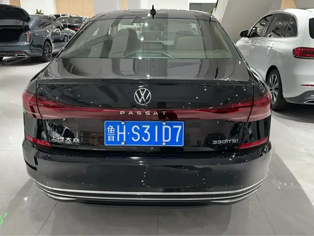 Volkswagen Passat — фото 9