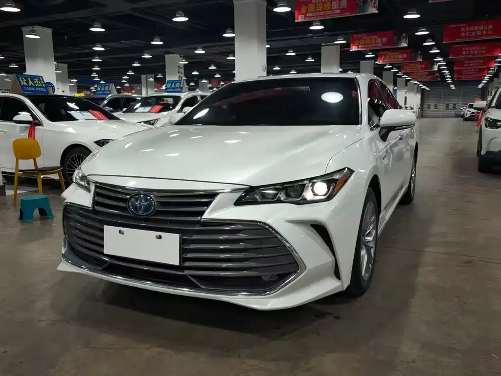 Toyota Avalon — фото 2