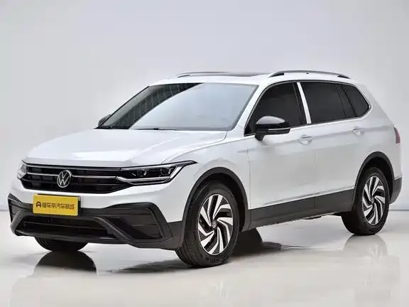 Volkswagen Tiguan L — фото 1