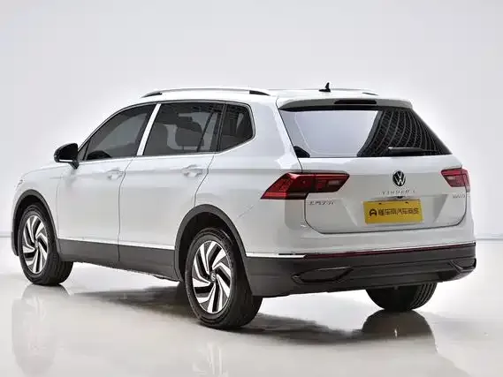 Volkswagen Tiguan L — фото 6