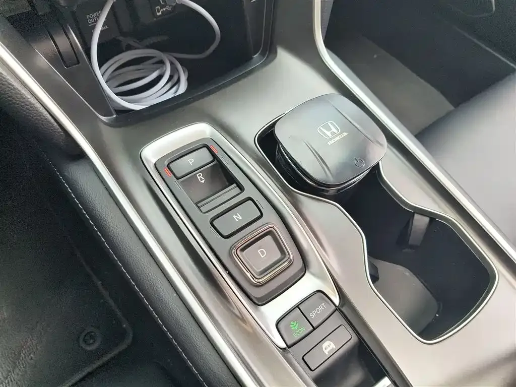 Honda Accord — фото 7