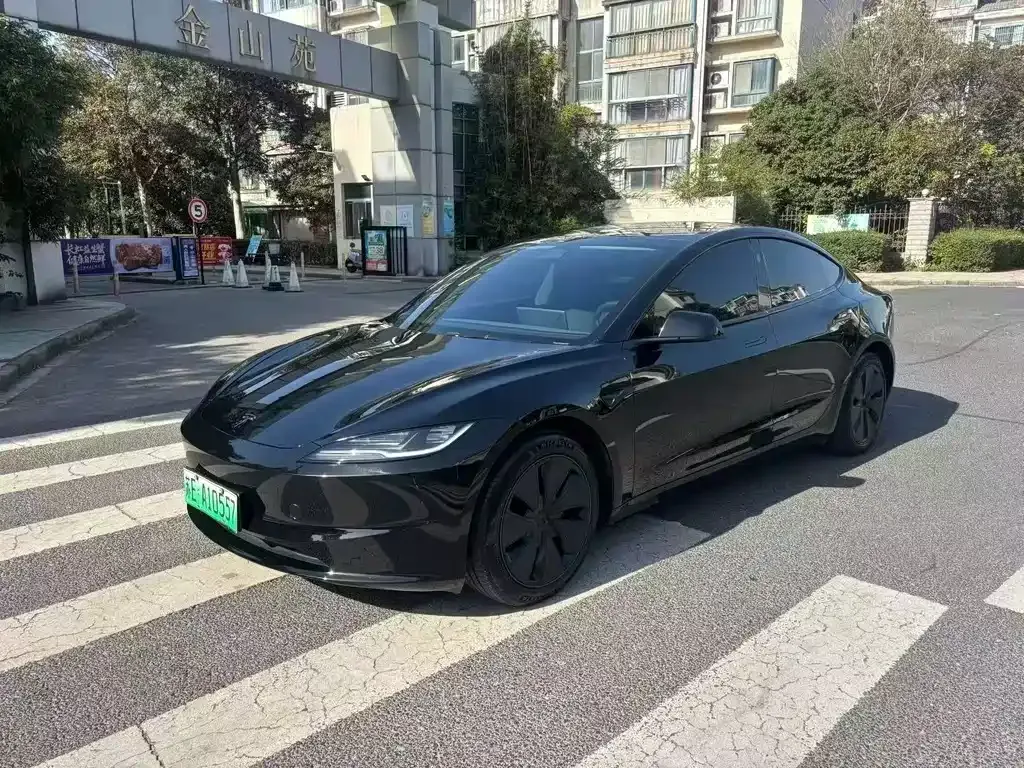 Tesla Model 3 — фото 2