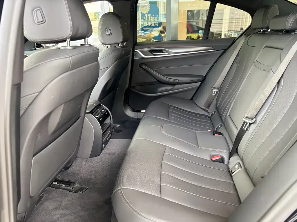 BMW 5 Series (Import) — фото 9