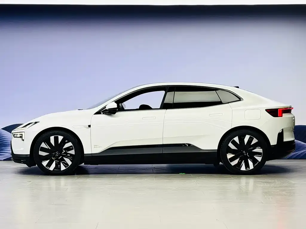 Polestar Polestar 4 — фото 7