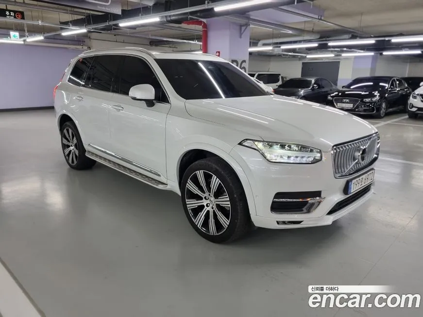 Volvo XC90 — фото 1