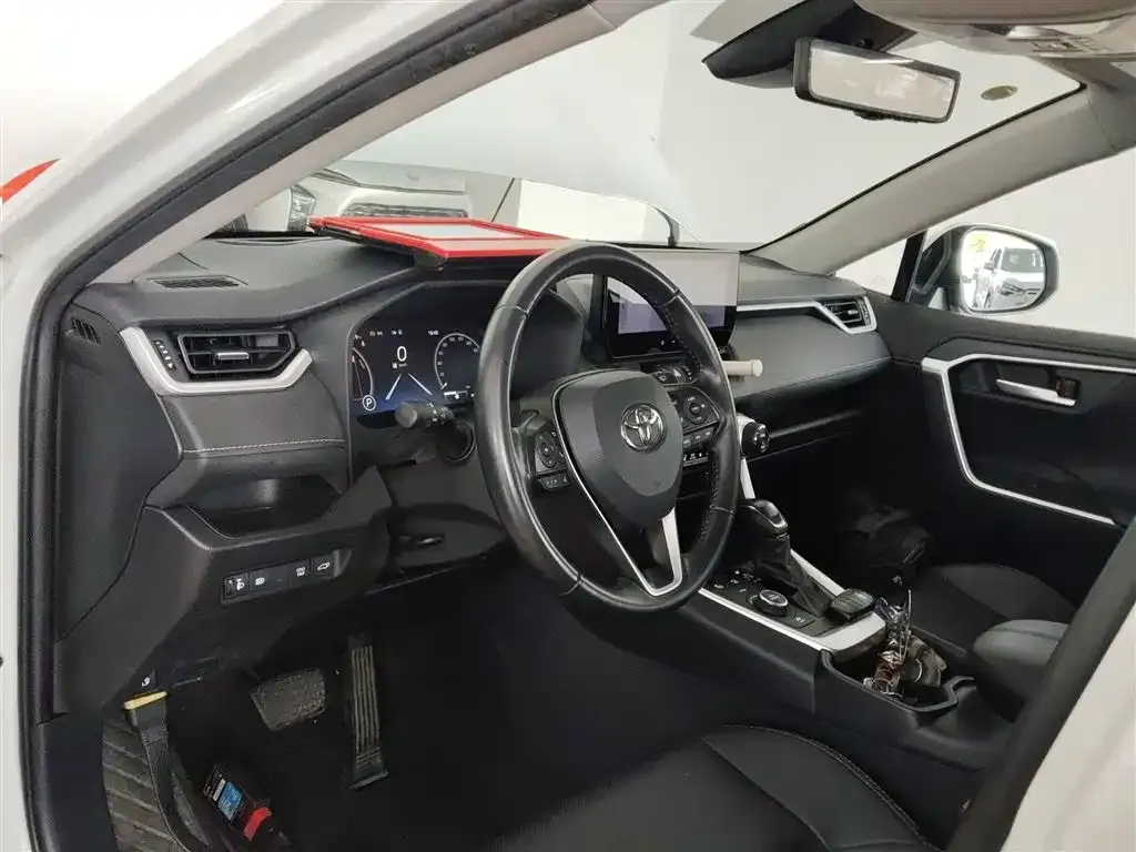 Toyota Wildlander — фото 10