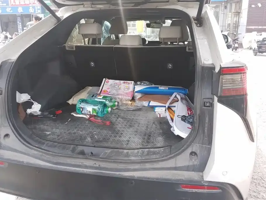 Toyota bZ4X — фото 4