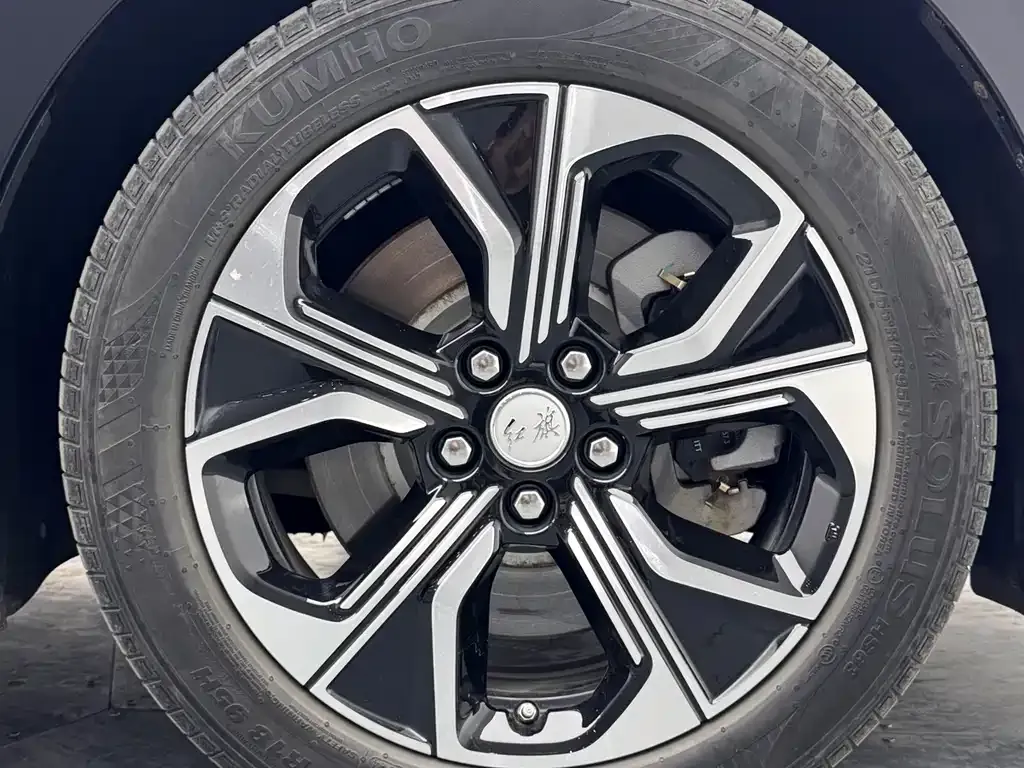 Hongqi E-QM5 — фото 8