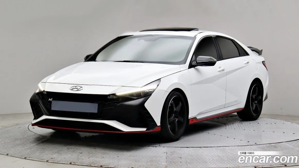 Hyundai AVANTE — фото 1