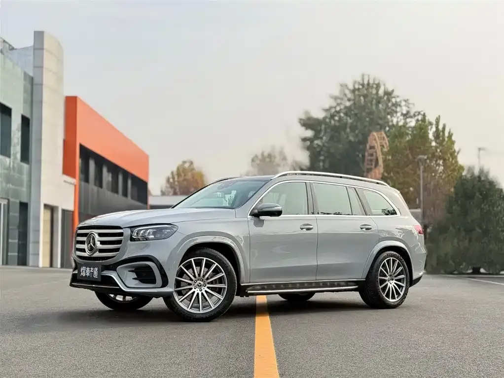 Mercedes-Benz GLS — фото 1