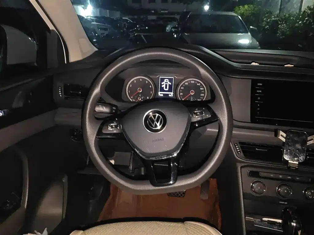 Volkswagen Tharu — фото 3