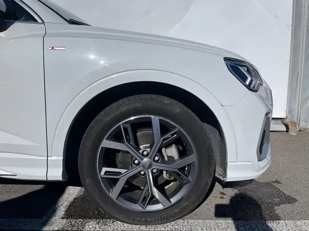 Audi Q3 Sportback — фото 6