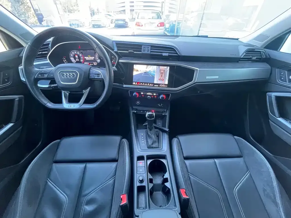 Audi Q3 Sportback — фото 9
