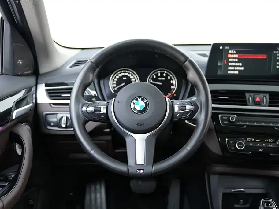 BMW X1 — фото 7