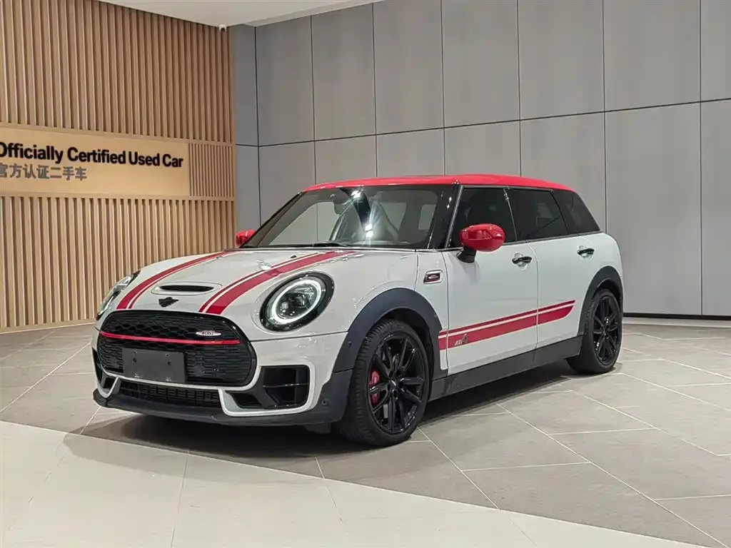 MINI Clubman JCW — фото 1