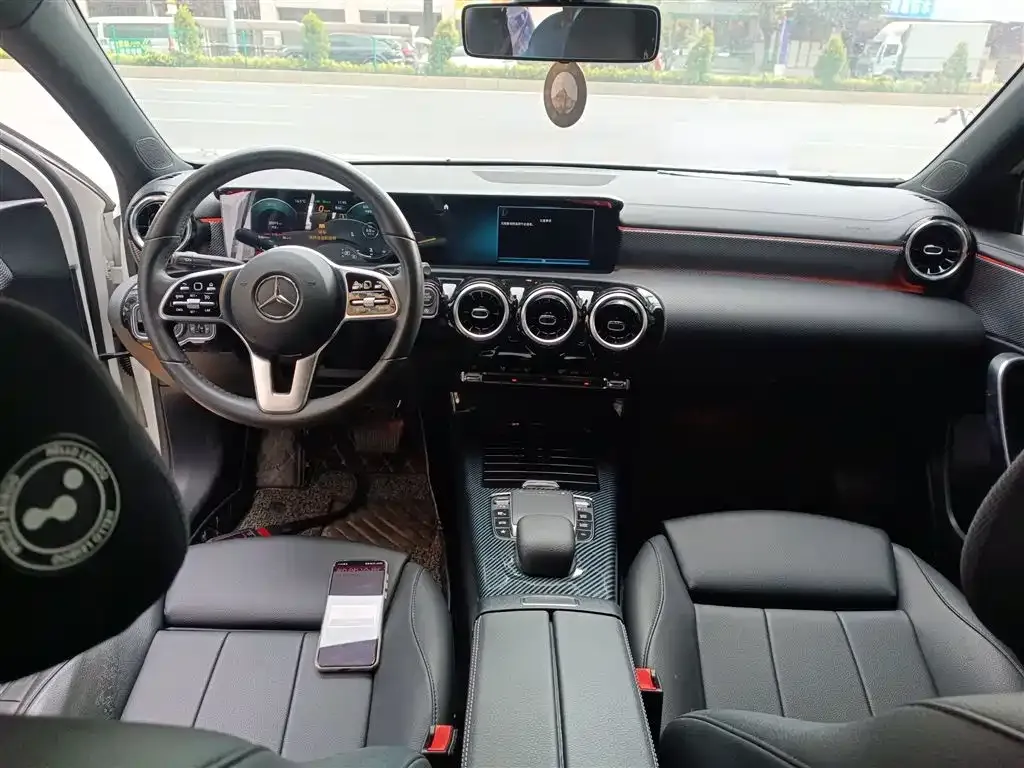 Mercedes-Benz A-Class — фото 10