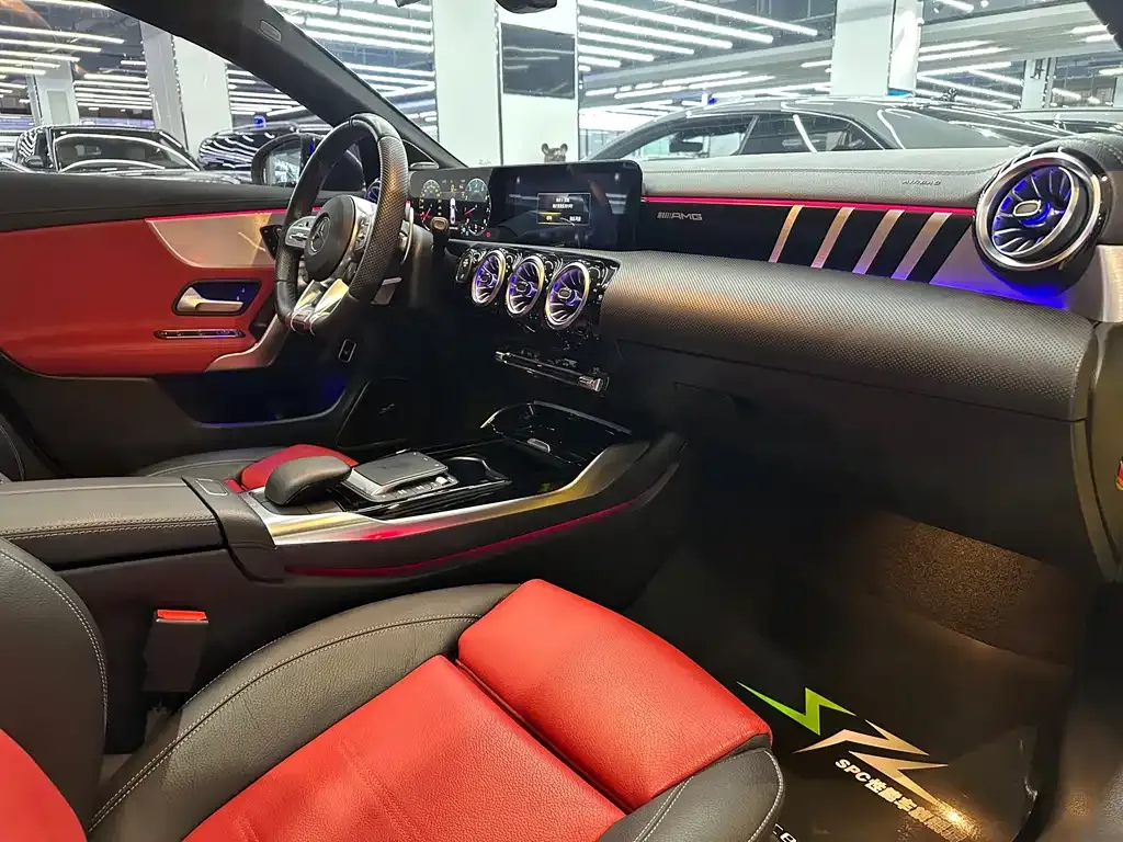 Mercedes-Benz CLA AMG — фото 10