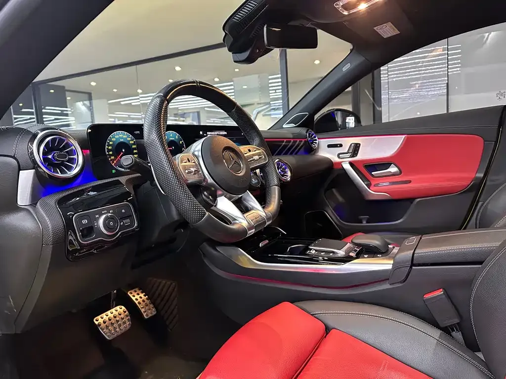 Mercedes-Benz CLA AMG — фото 5