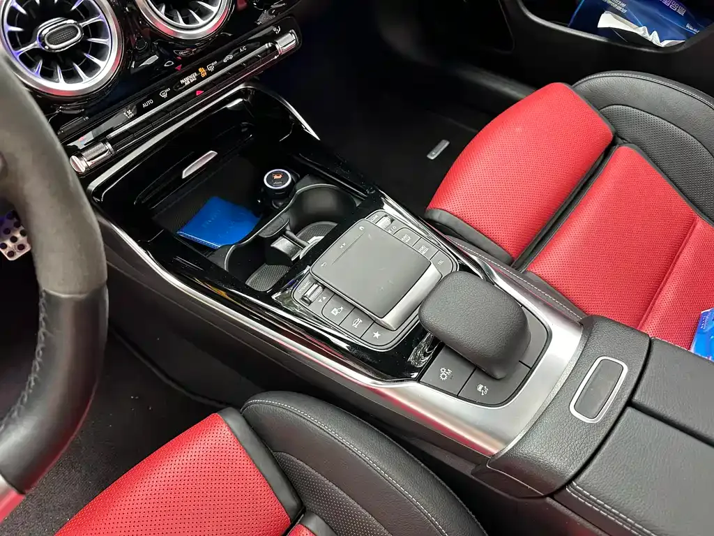 Mercedes-Benz CLA AMG — фото 5