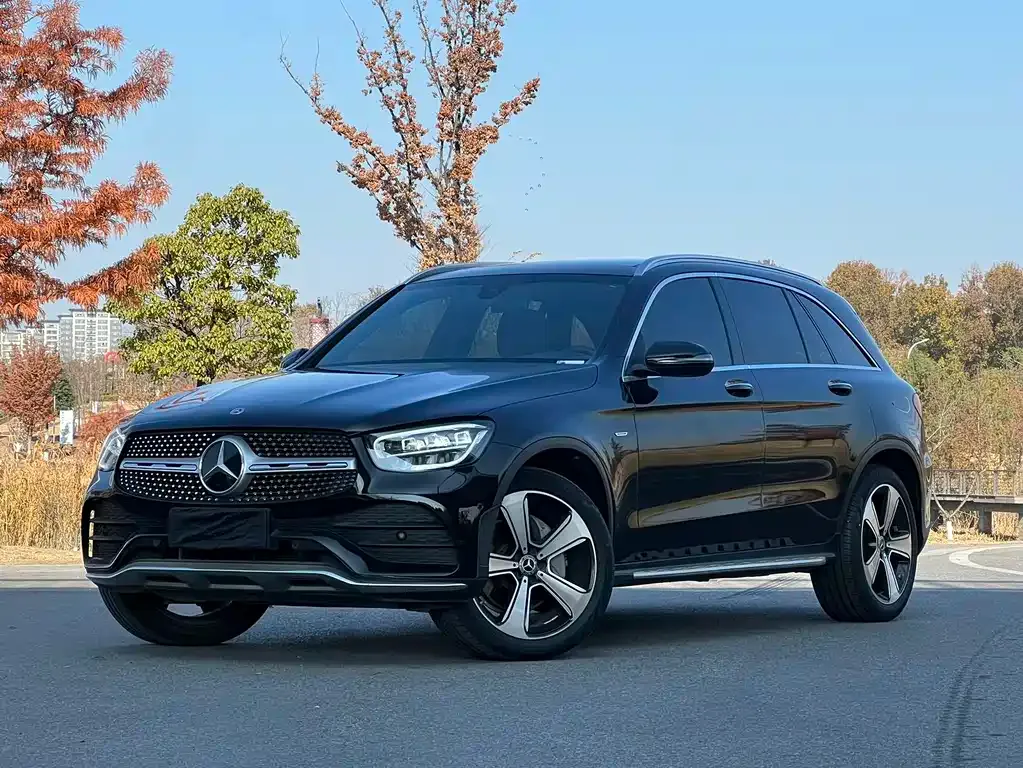 Mercedes-Benz GLC — фото 1