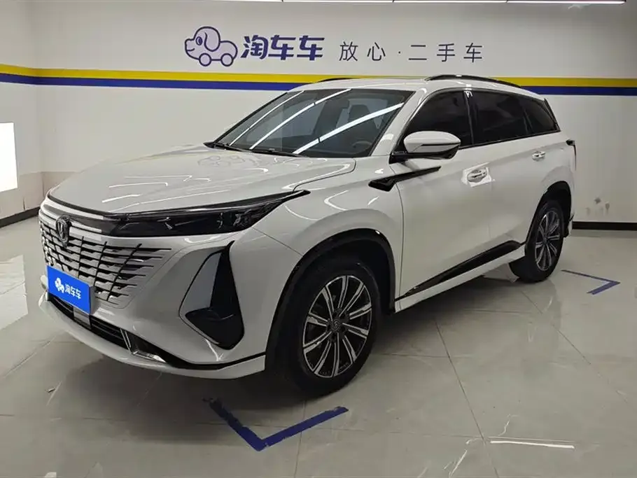 Changan CS75PLUS — фото 1