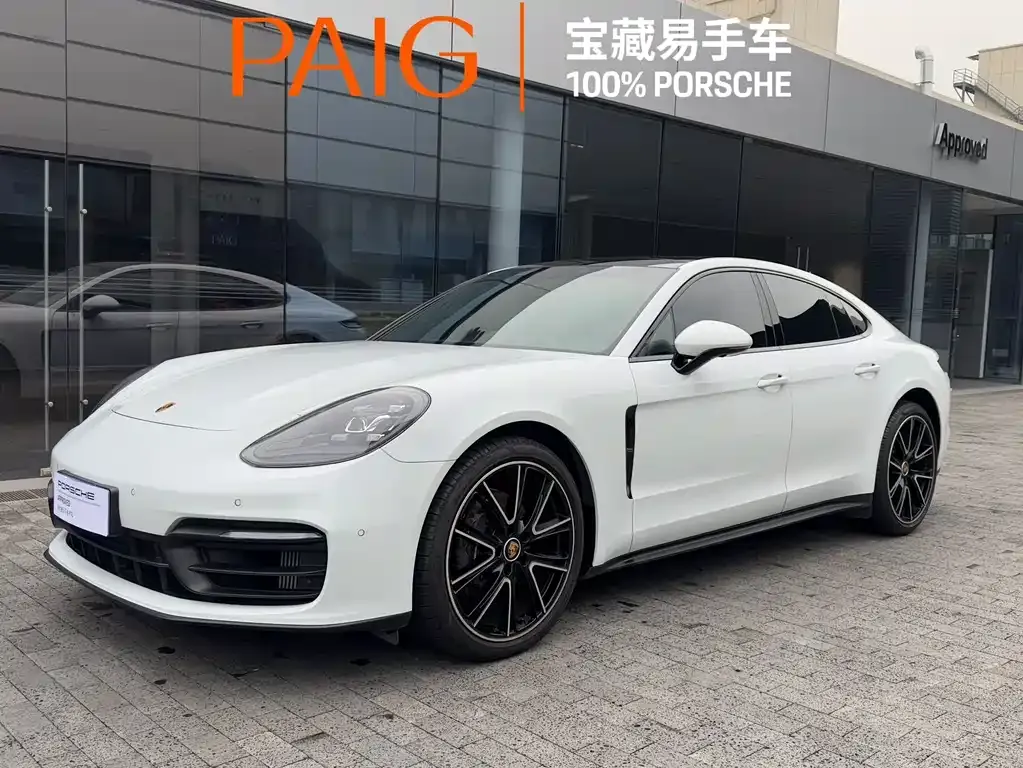 Porsche Panamera — фото 1