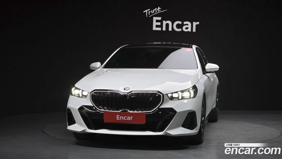BMW i5 — фото 3