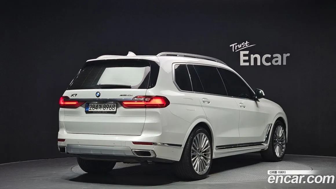 BMW X7 — фото 2