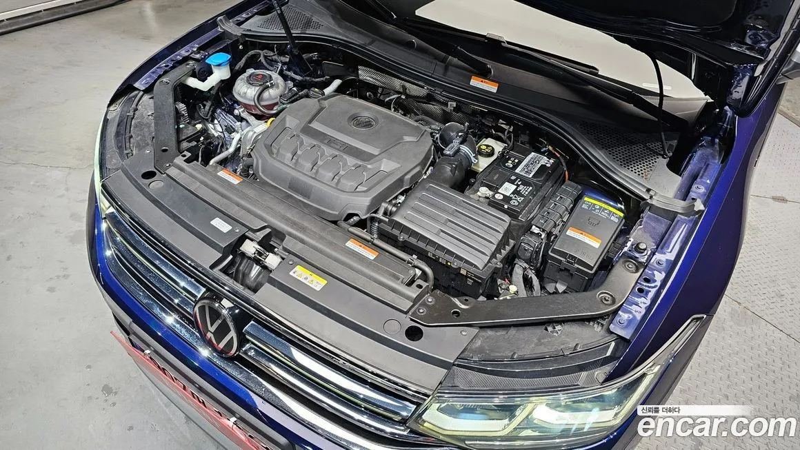 Volkswagen Tiguan — фото 6